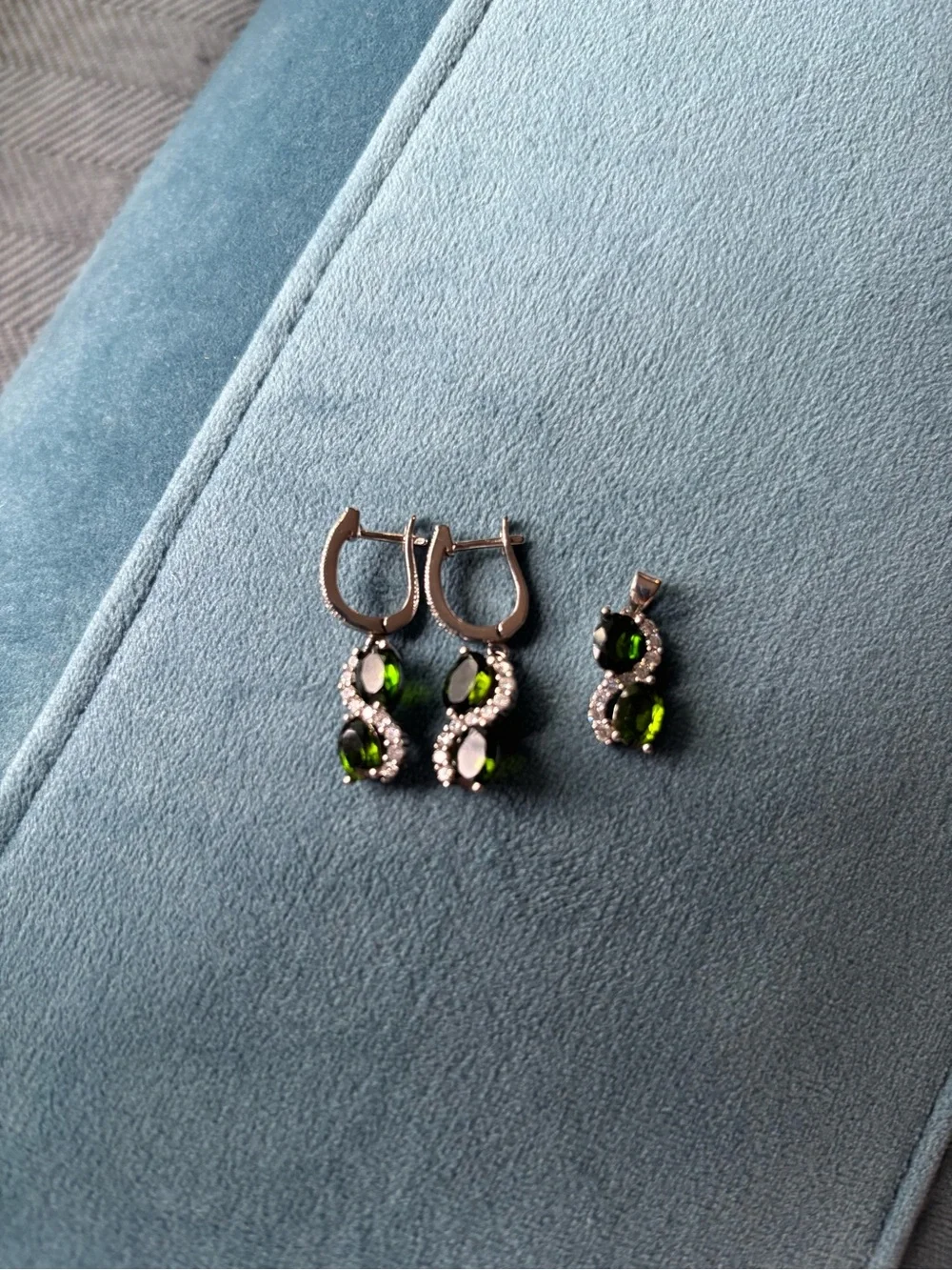 Sterling Silver Green Crystal Drop Earrings and Pendant Set